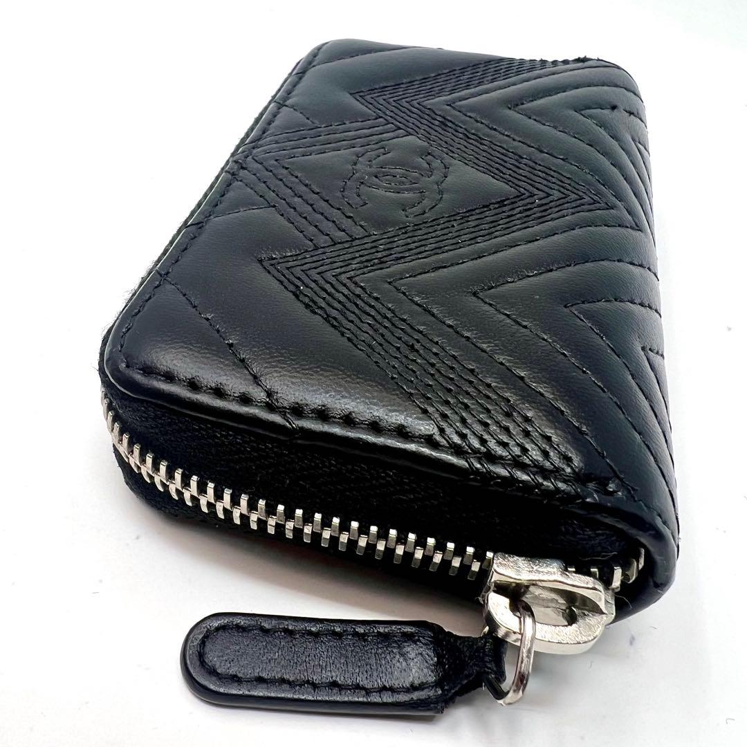 CHANEL シャネル ラムスキン Vステッチ刺繍 ラウンドジップ ケース