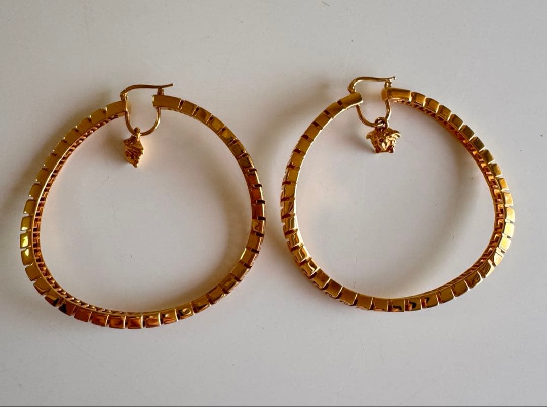 【美品】Versace ゴールド　フープピアス グレカ　メデューサ