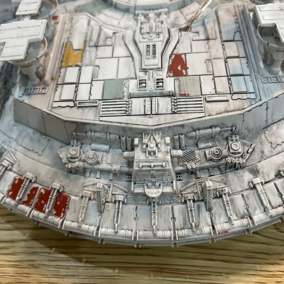 ミレニアム・ファルコン 1/144 LEDライト付き