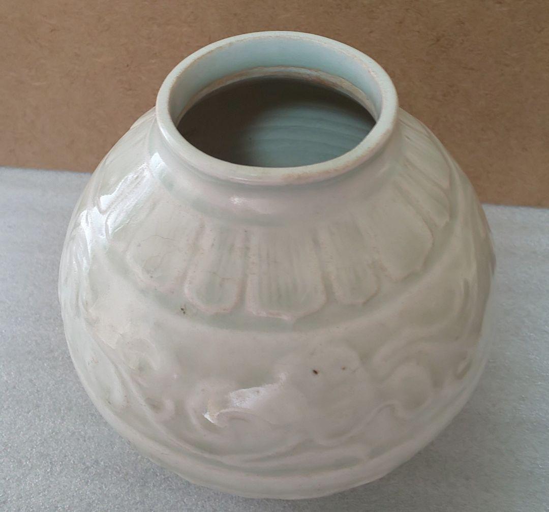 朝鮮美術 白釉垂瓶陽刻浮彫 銘在 白磁蓮紋丸壺