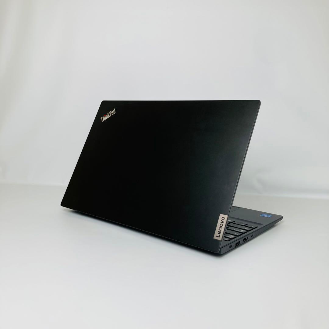 i7 メモリ16GB 11世代 ノートパソコン Windows11 Lenovo