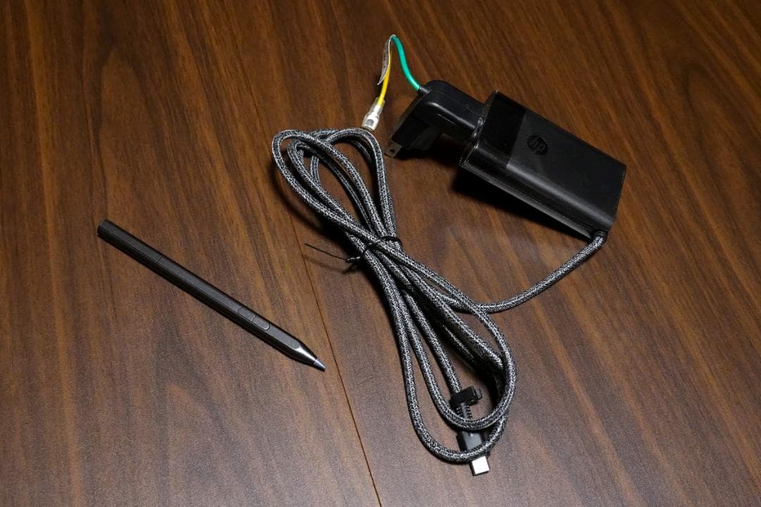 HP Spectre x360 14-ea0046TU　ノートパソコン　美品