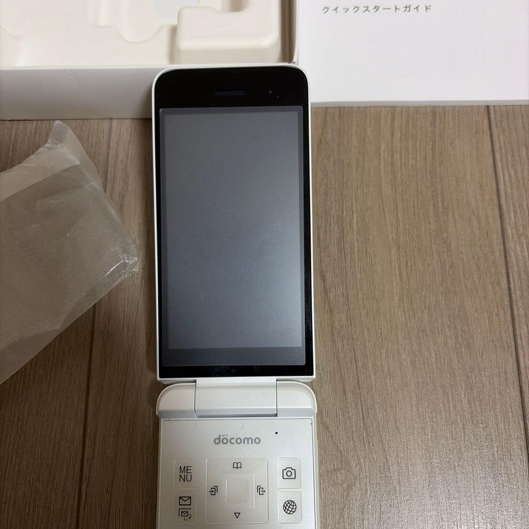 docomo DIGNO KY-42C ホワイト