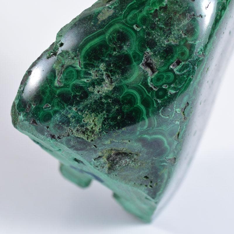 天然石　鑑賞石　孔雀石　マラカイト　置物　重さ約362g　唐木台　D　R4652