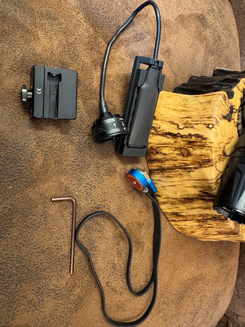 廃番 OLIGHT Odin Turbo LEP タクティカルライト　オーライト