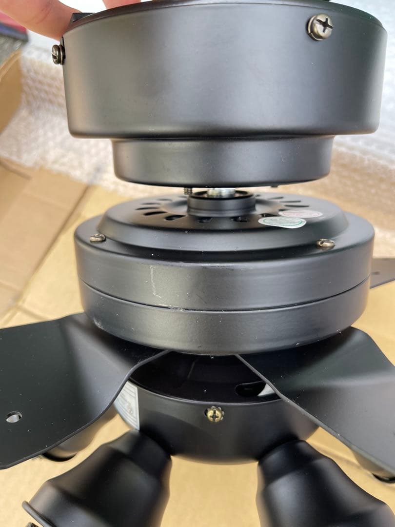 LOWYA ラスボルタ 6L/4L シーリングファン ライト □