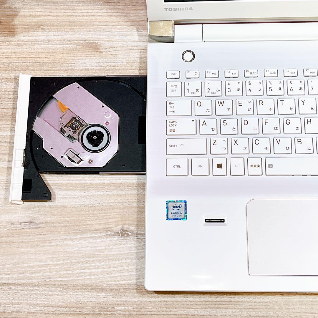 第7世代Corei7✨メモリ8GB✨すぐ使えるノートパソコン✨ブルーレイ✨カメラ