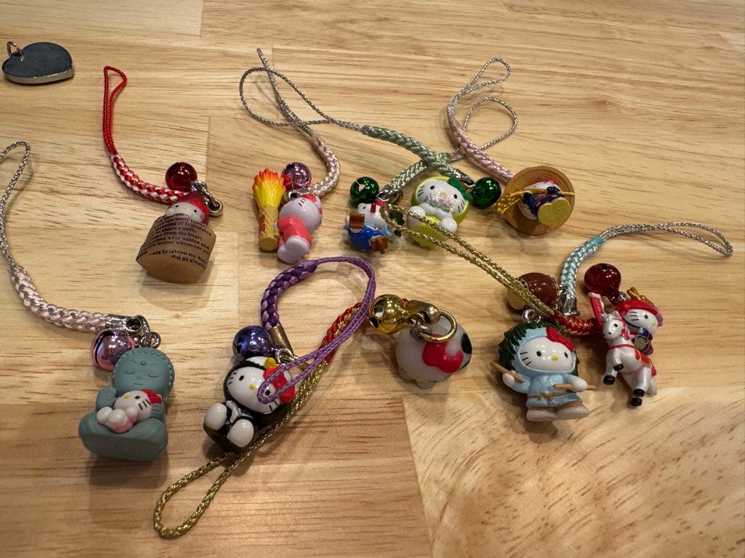 新春セール☆ハローキティストラップ