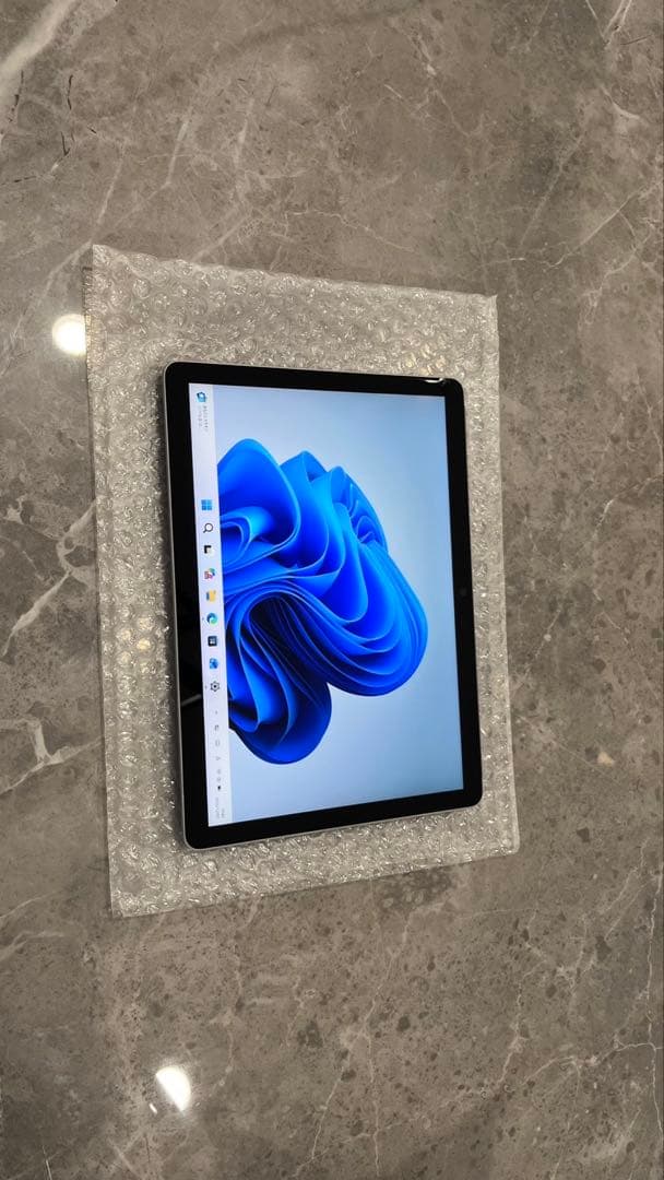 Windowsノート本体 Microsoft Surface Go3 Pentium/4GB/64GB