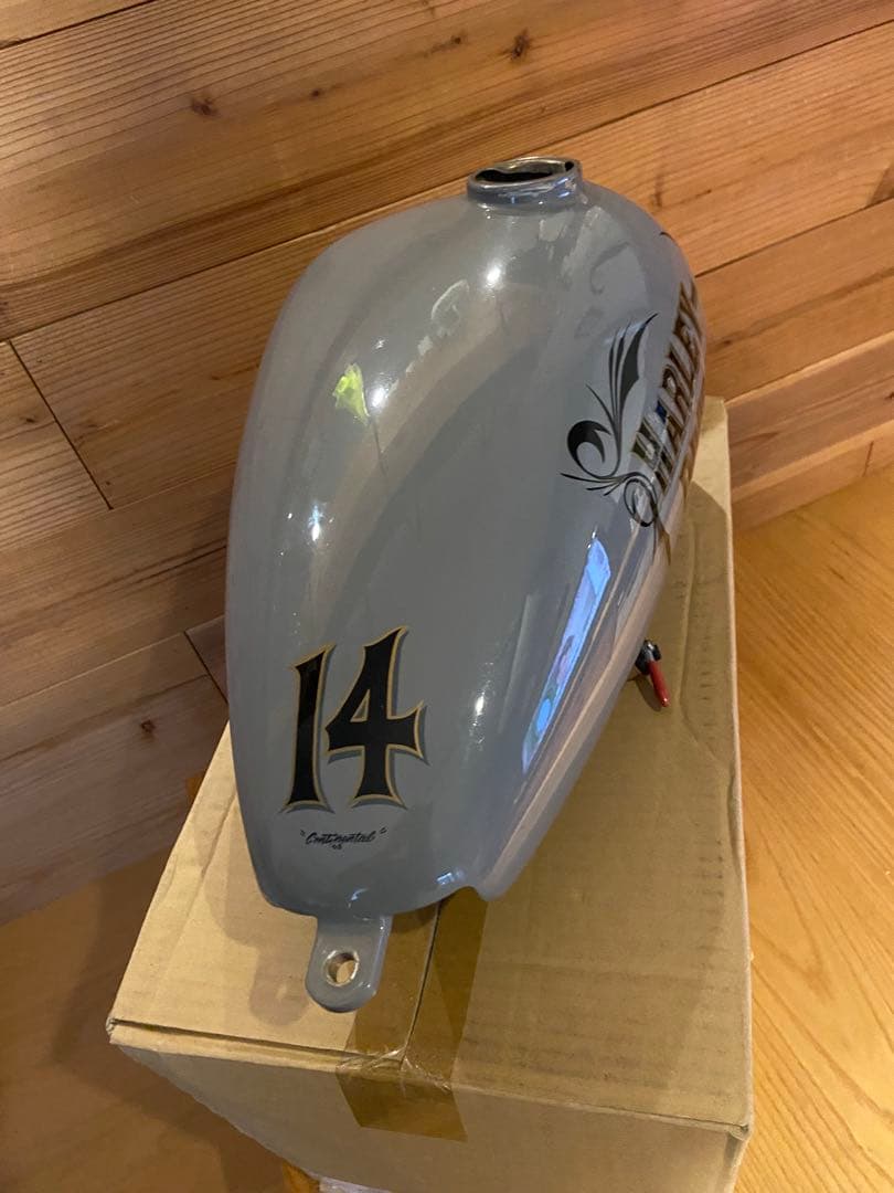 ダイナ　ハーレー　ピーナツタンク