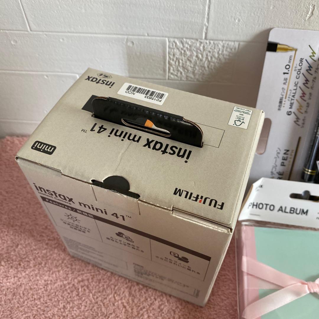新品FUJIFILM instax mini 41 本体 ブラック/おまけ付き