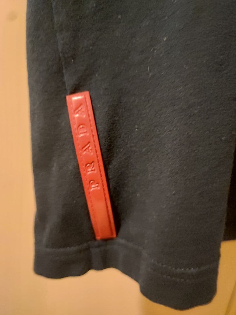 PRADA 黒 Tシャツ イタリア製