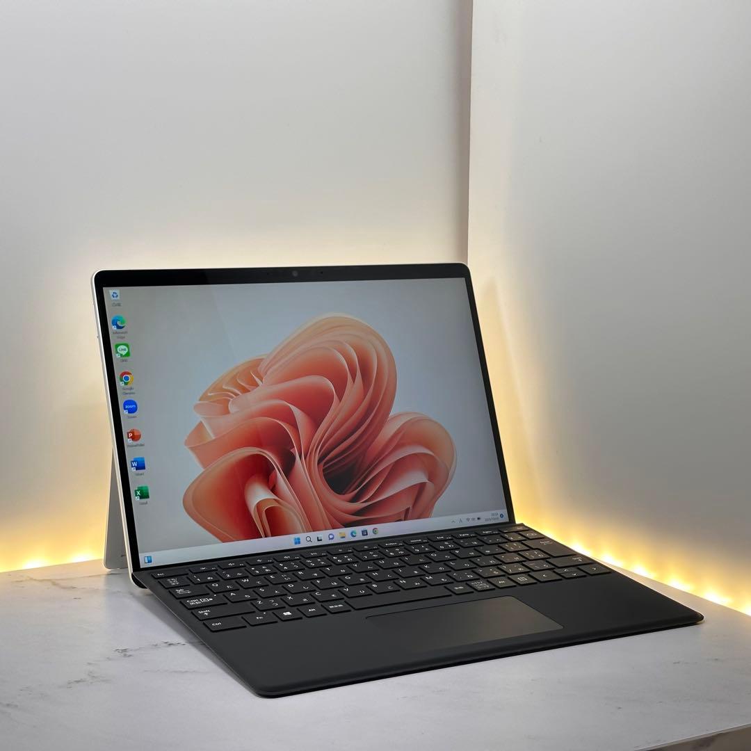 【準新品】Surface Pro8 Corei5/8/256