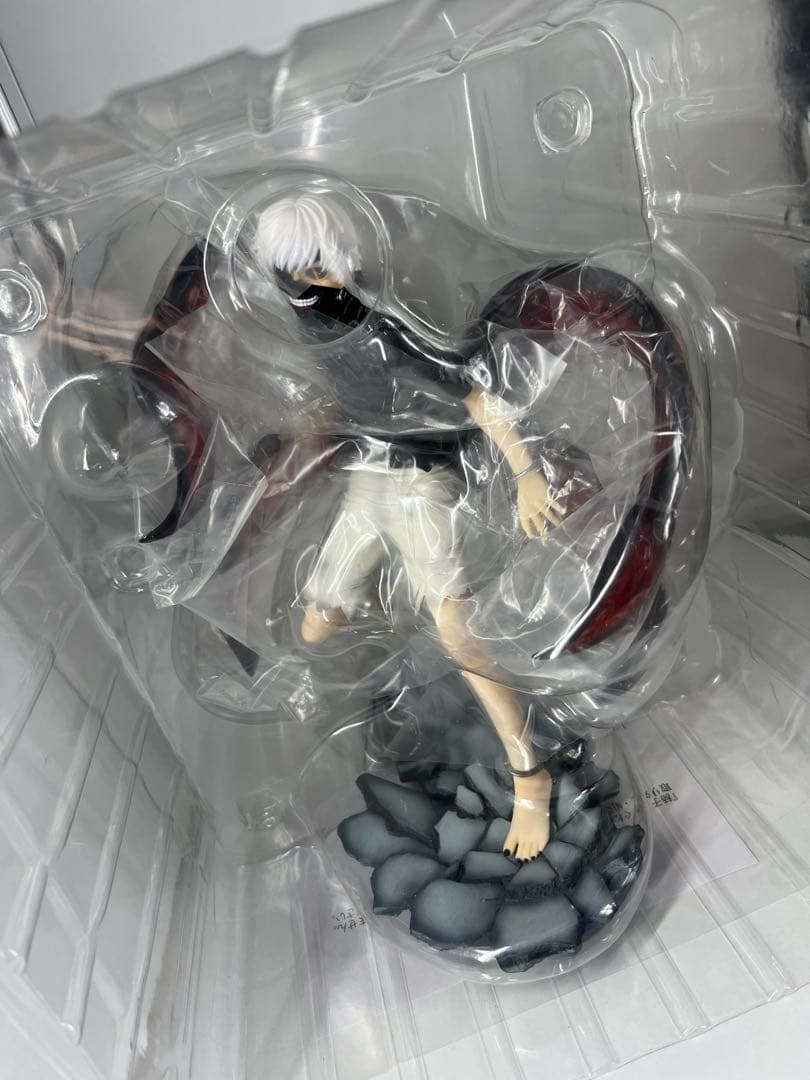 コトブキヤ 金木研 AWAKENED Repaint ver. フィギュア