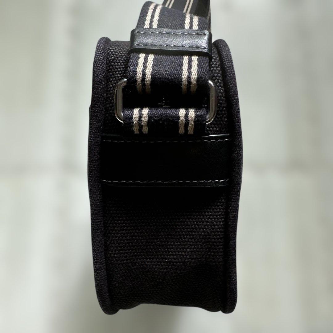 coach SNOOPYコラボ　カメラショルダーバッグ⭐︎