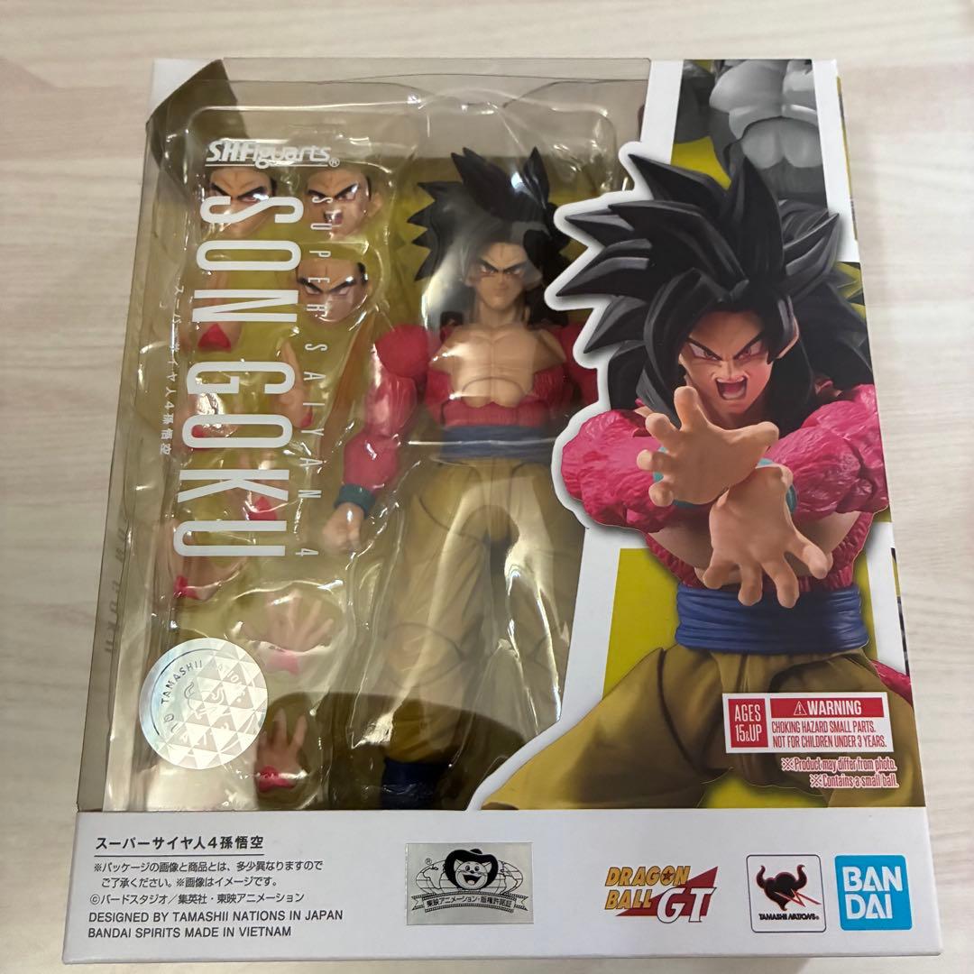 S.H.Figuarts(フィギュアーツ）ドラゴンボール孫悟空スーパーサイヤ人4