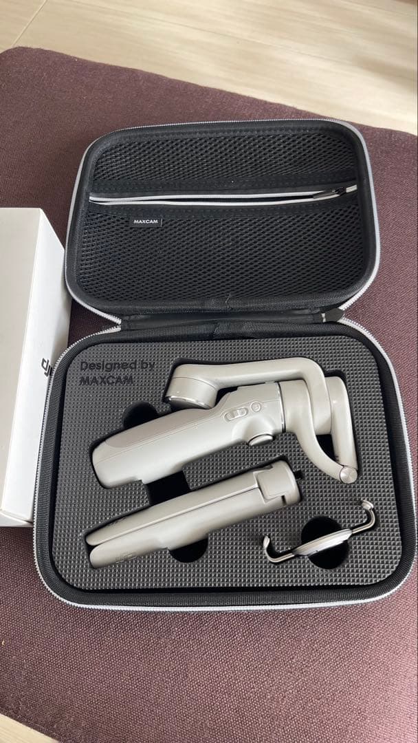 DJI OM 5 スマートフォン用スタビライザー