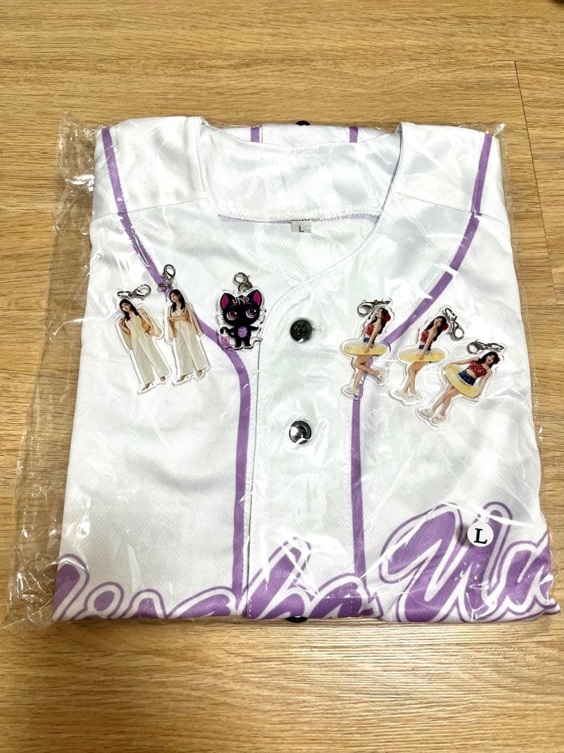 宇野実彩子　ベースボールユニフォーム