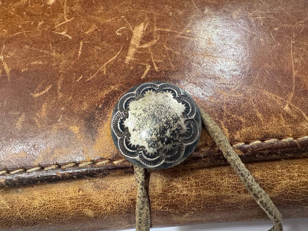 goro'sレザー長財布 コンチョ付き