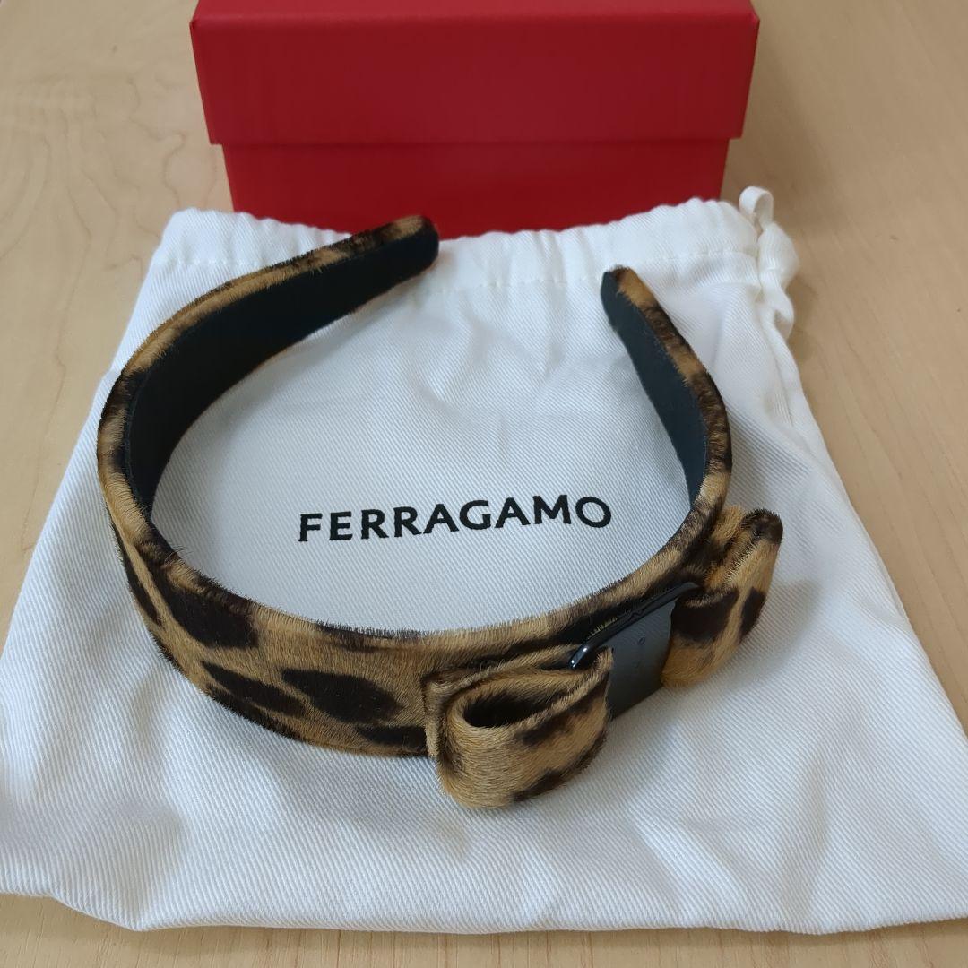 フェラガモカチューシャ　アニマル柄