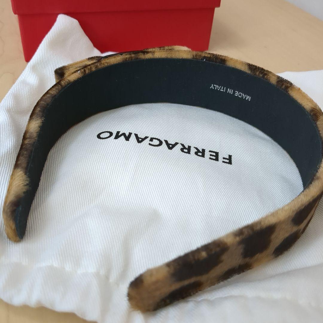 フェラガモカチューシャ　アニマル柄