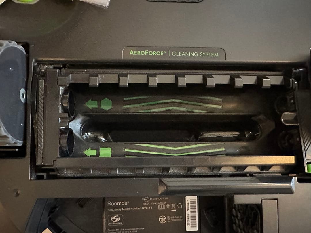 Roomba j7+ ルンバ　ロボット 掃除機