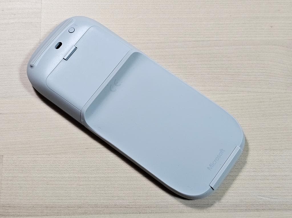 Surface Pro 9 WiFiモデル（専用キーボード・マウス付き）