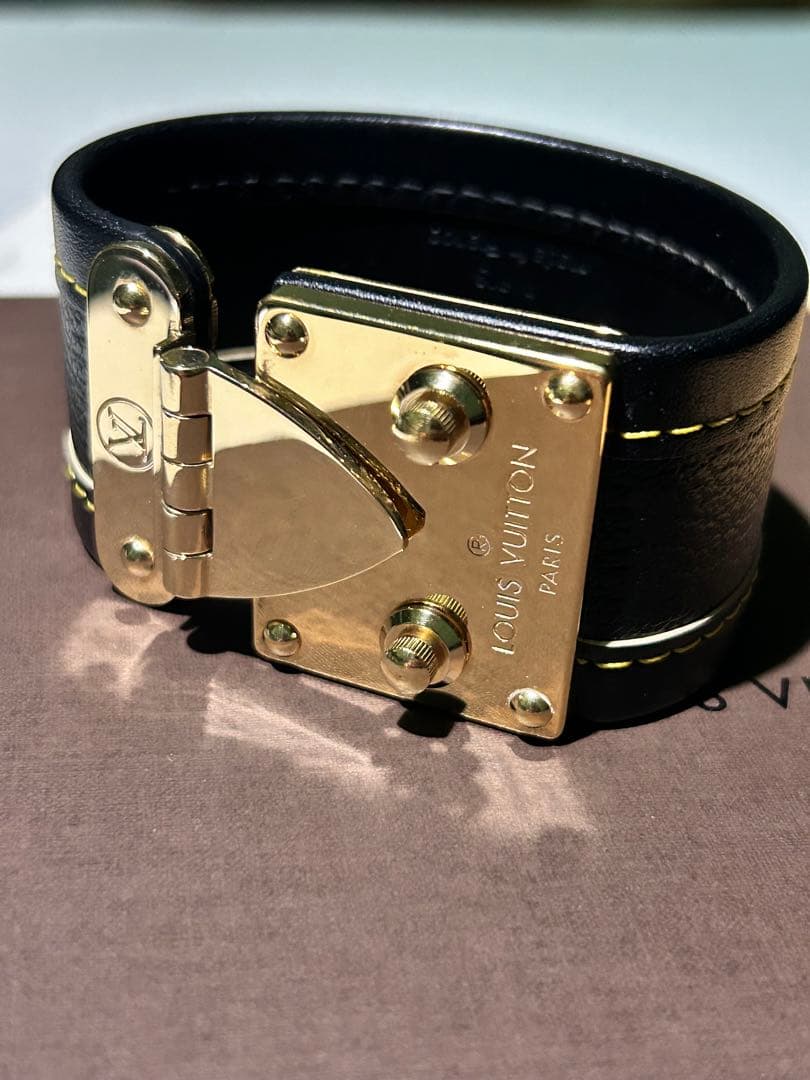 【中古美品】ルイ・ヴィトン ブラスレ セリュールM92750バングル 黒革