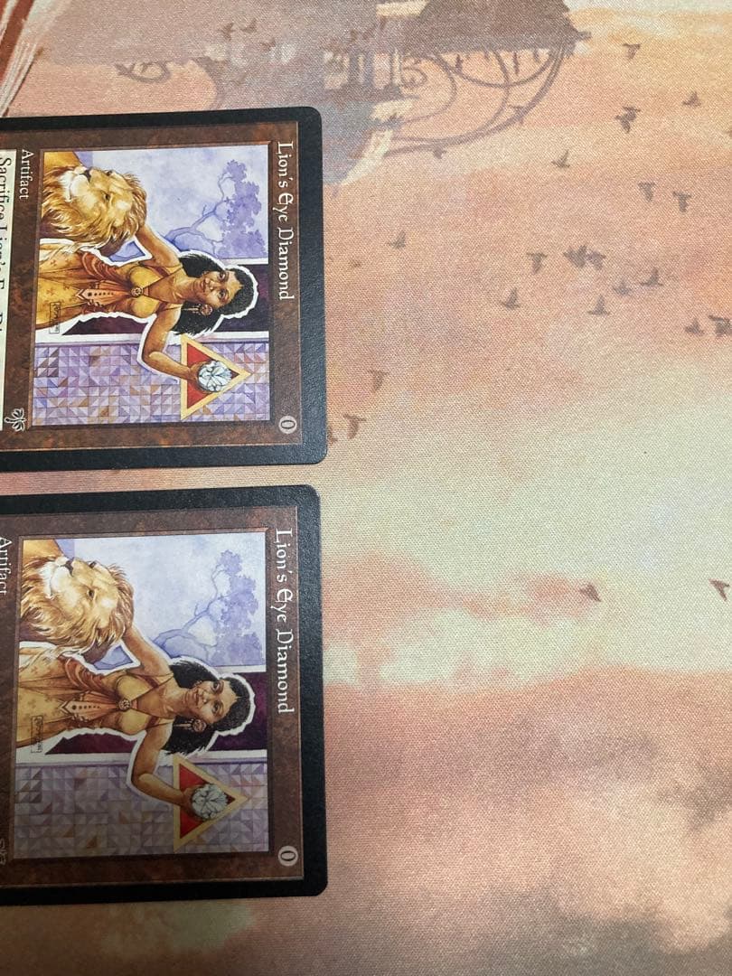 ライオンの瞳のダイアモンド　Lion's Eye Diamond 英語　2枚