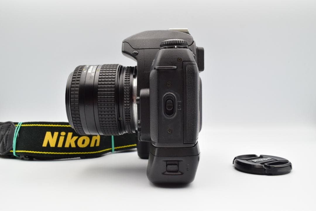 フィルムカメラ Nikon F80S AF NIKKOR 35-70mm