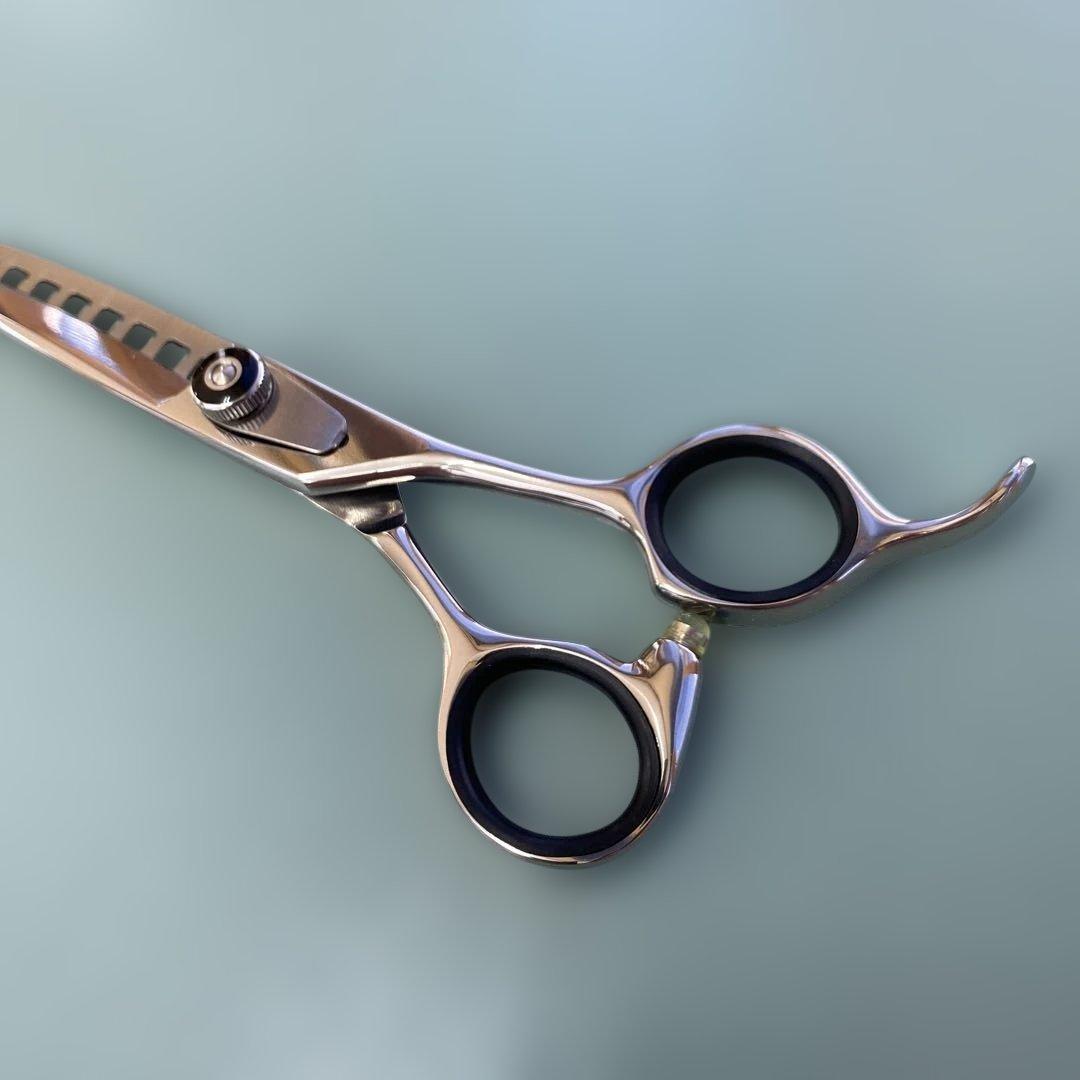 ６インチシザー ８０％　 新品未使用　さくさくまろやかに切れる！