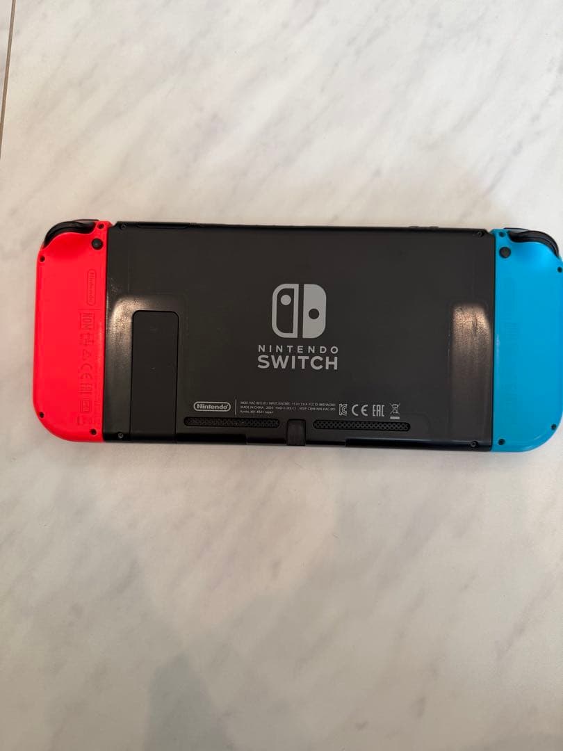 る*ん様 Nintendo Switch 本体 青/赤 Joy-Con付き