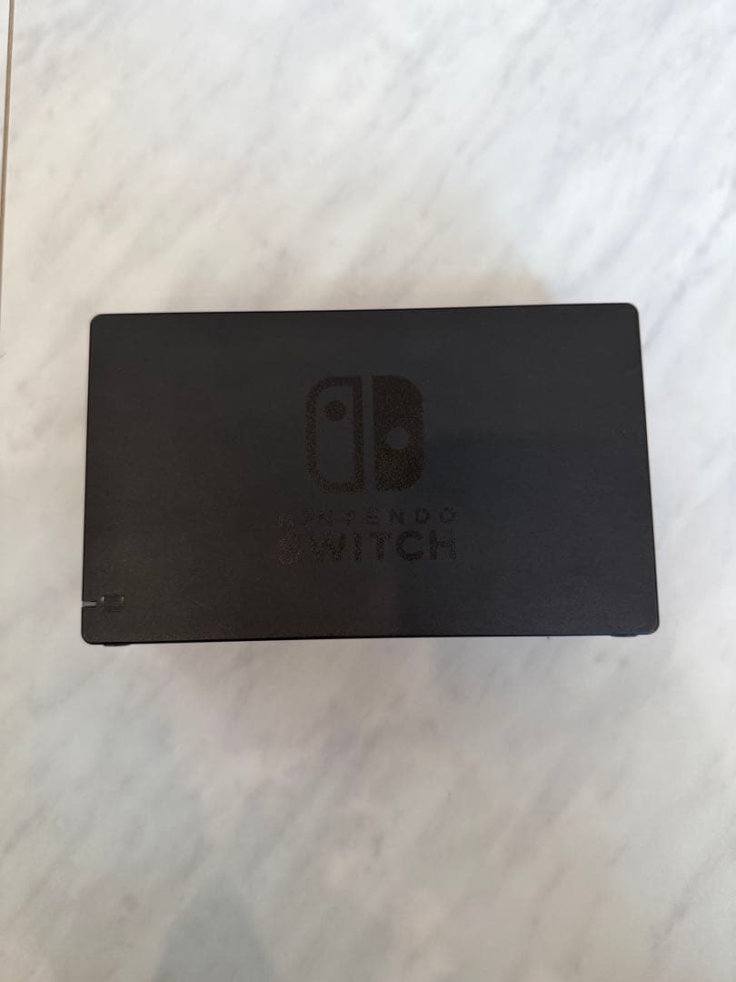 る*ん様 Nintendo Switch 本体 青/赤 Joy-Con付き