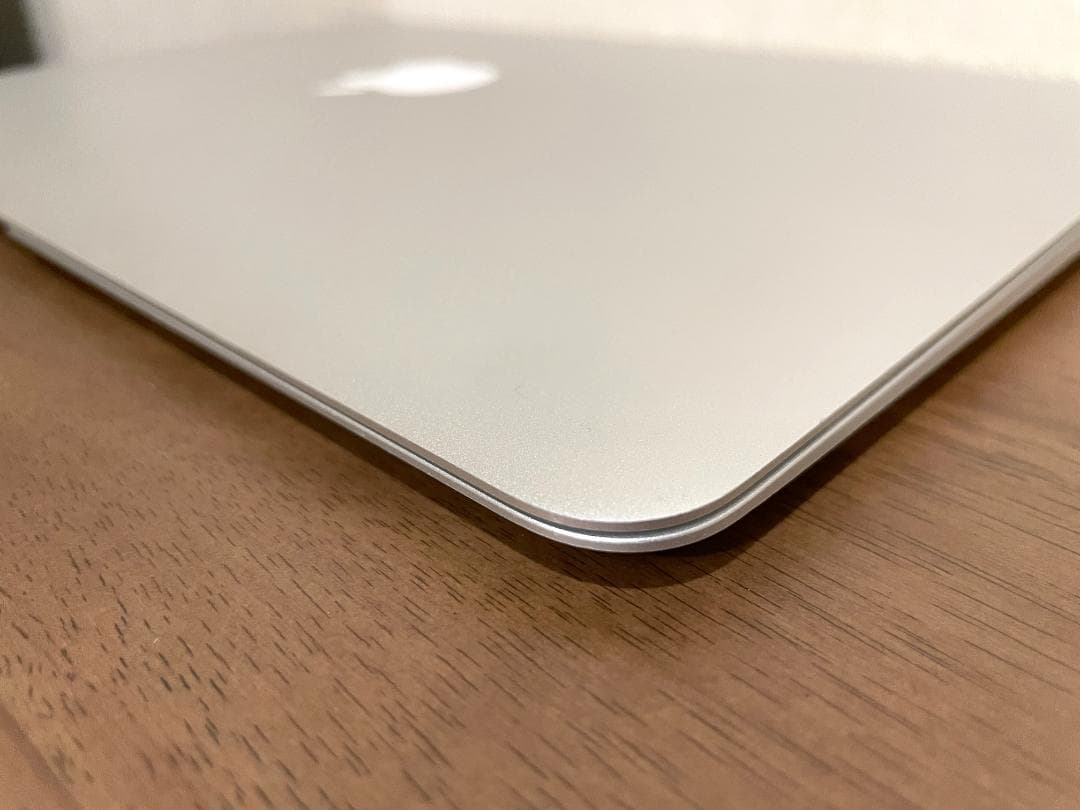 MacBook Air 13\"　2017　i5　8GB　121GB　まずまず美品