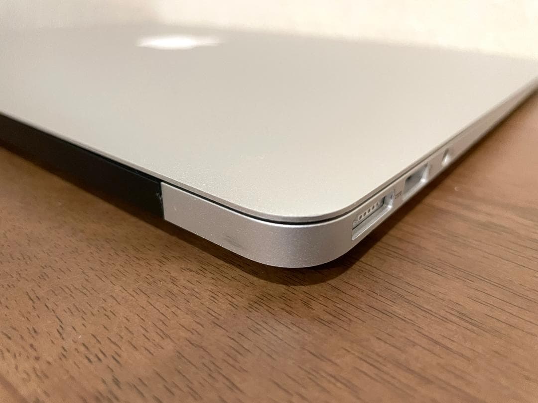 MacBook Air 13\"　2017　i5　8GB　121GB　まずまず美品