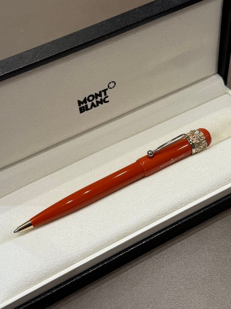 MONT BLANC 110周年記念モデル　ヘリデイジコレクション　ボールペン