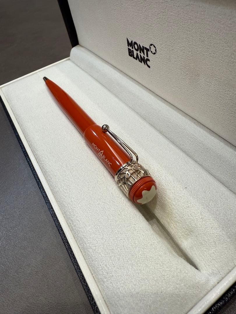 MONT BLANC 110周年記念モデル　ヘリデイジコレクション　ボールペン