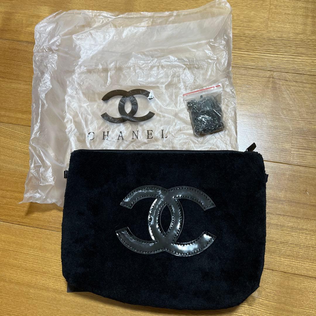CHANEL 斜めがけノベルティー