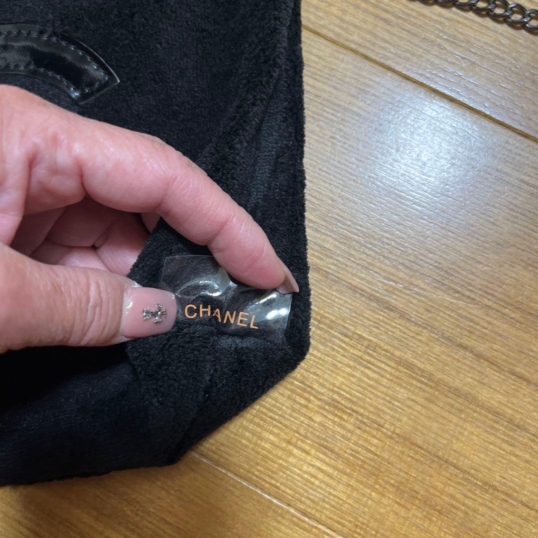 CHANEL 斜めがけノベルティー