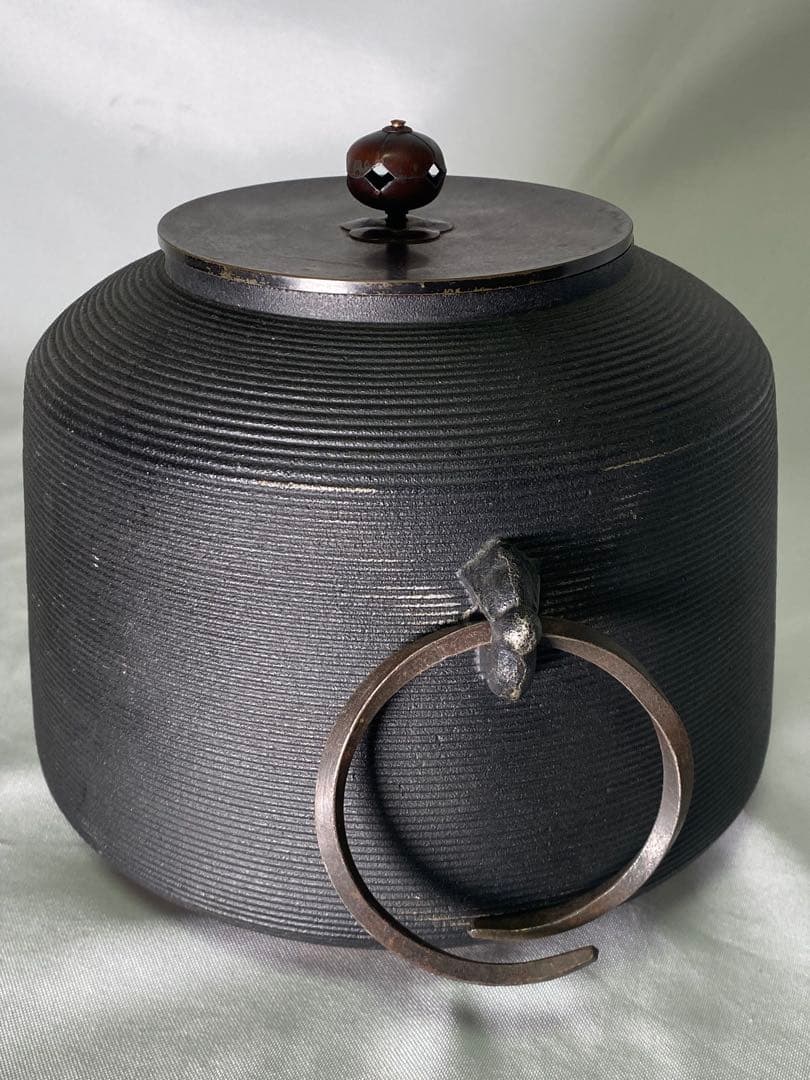 2449❣️ 茶道具 しきの釜 糸目尻張釜
