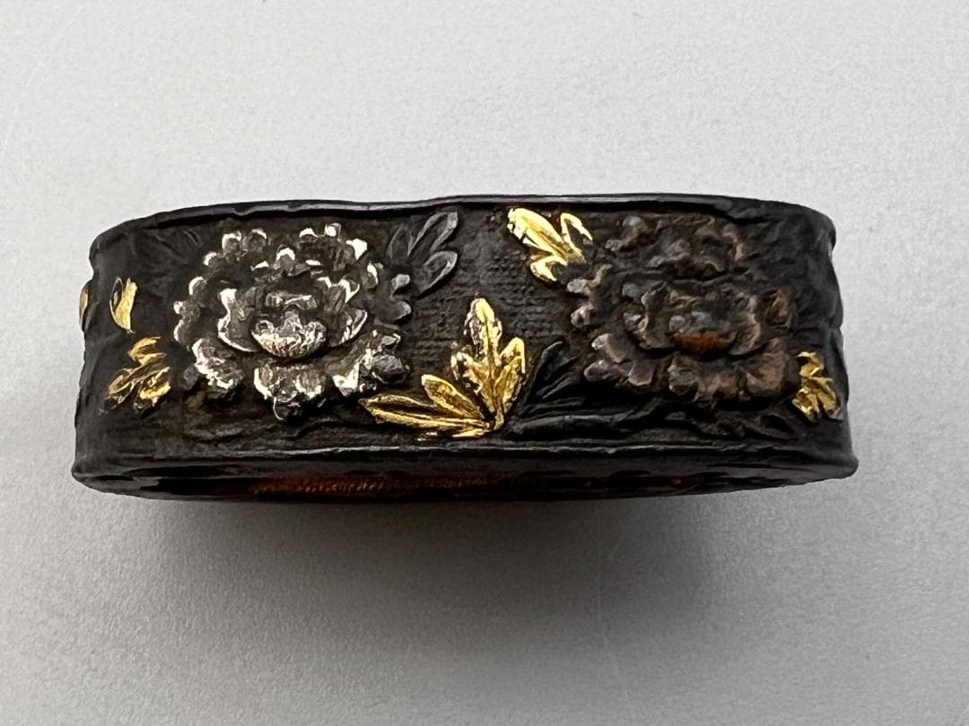 【海】江戸明治期　日本刀装具　花図　梅　松　金象嵌　縁頭　４点　骨董品　美術品