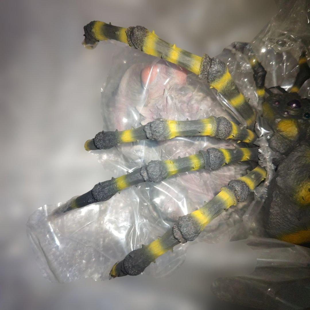 東宝大怪獣シリーズ　クモンガ　少年リック限定版　カマキラス台座付属　フィギュア