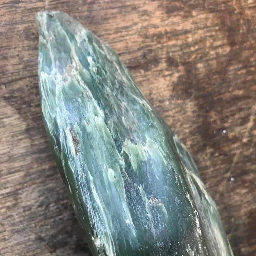 ひすい 翡翠 濃緑 天然石 原石 1.7kg 大ぶり コレクション 鑑賞石