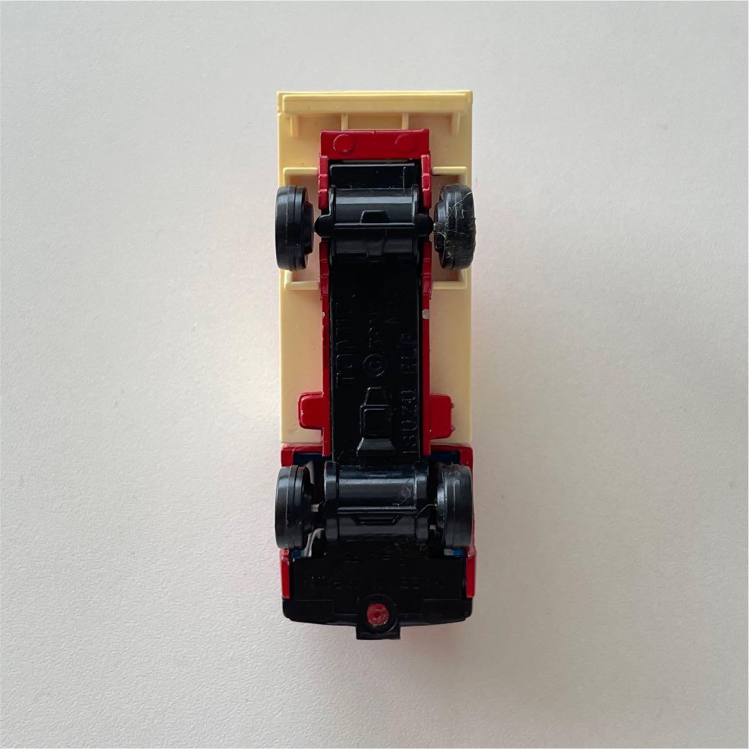 トミカ オレンジジュース 車