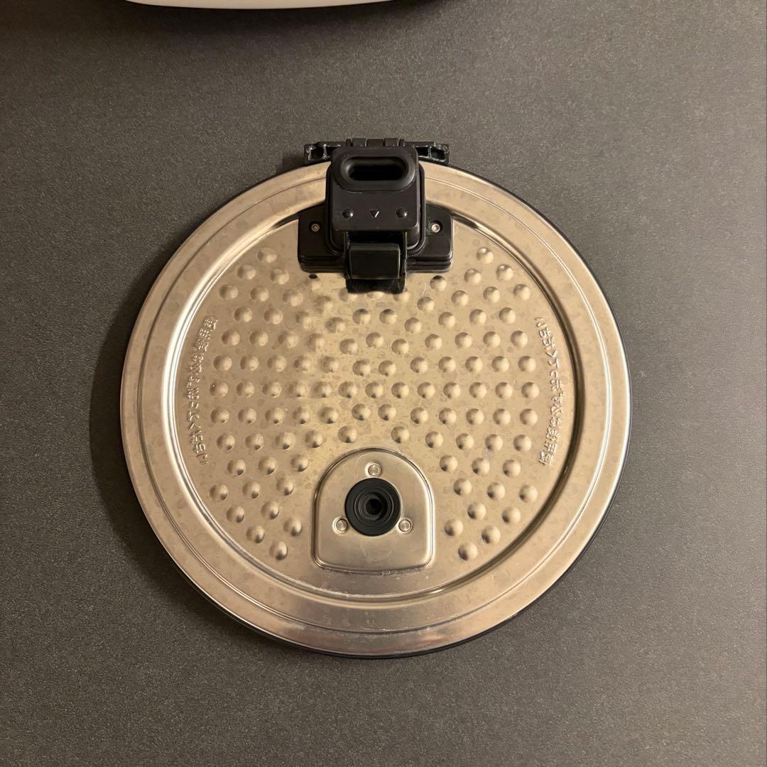 BALMUDA The Gohan 2022年製　ホワイト　炊飯器