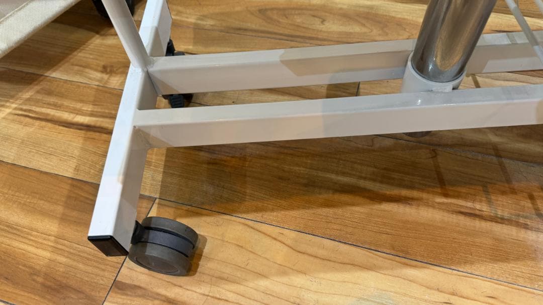 S*Y様 西村製作所 ペディキュアオットマン CB-811 ホワイト フットカー