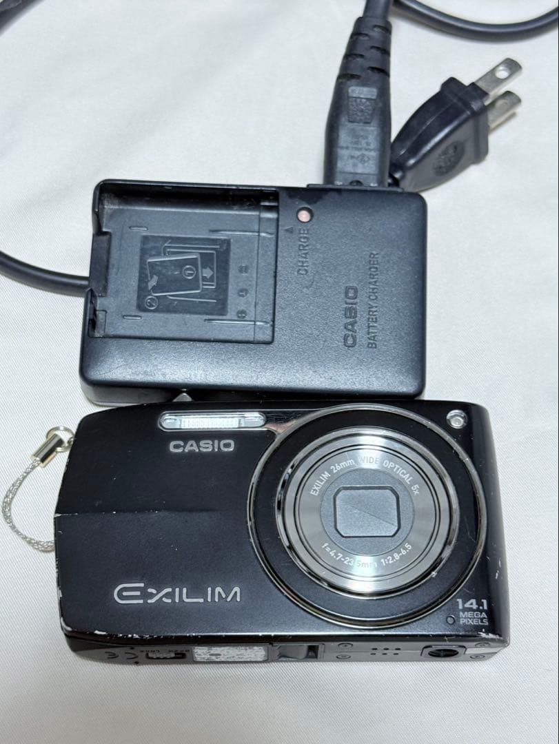 デジカメ　CASIO EX-Z2300