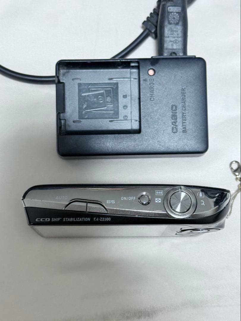 デジカメ　CASIO EX-Z2300