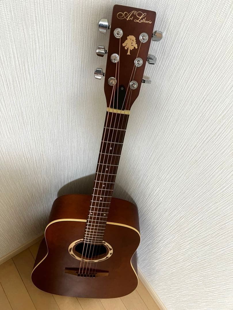 Art&Lutherie アートアンドルシアー初期モデル アコースティックギター