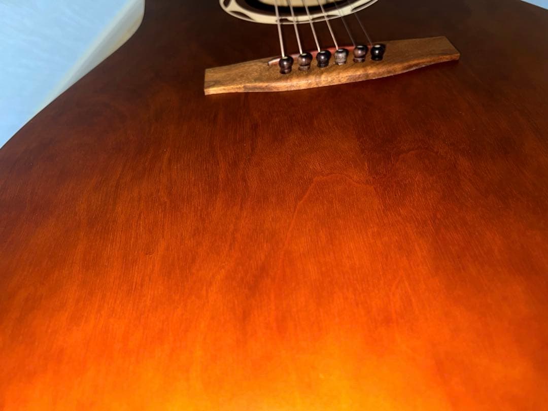 Art&Lutherie アートアンドルシアー初期モデル アコースティックギター